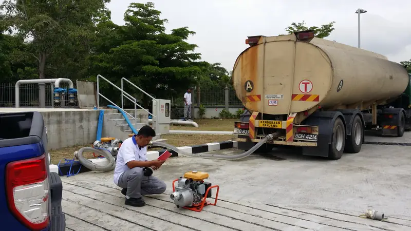 Past Terasek tanker delivery at a receiving site